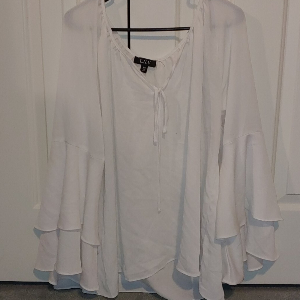 Bell sleeve top